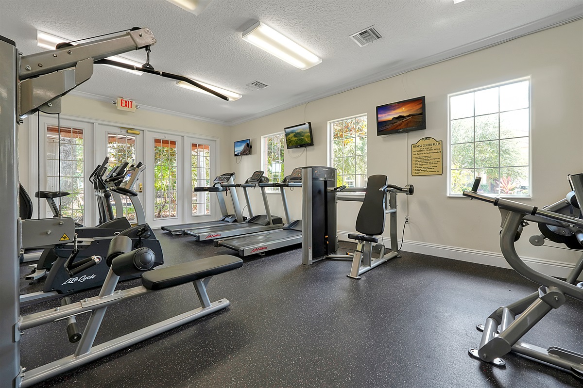 Keep up your routine while you're away! Our fully equipped fitness center features everything you need for a great workout, from cardio to strength training 