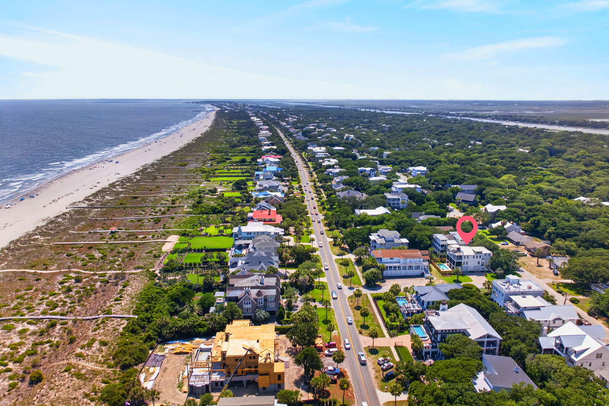 Proximity to beach | Tahanan Palms | 3 38th Ave | IOP Escapes