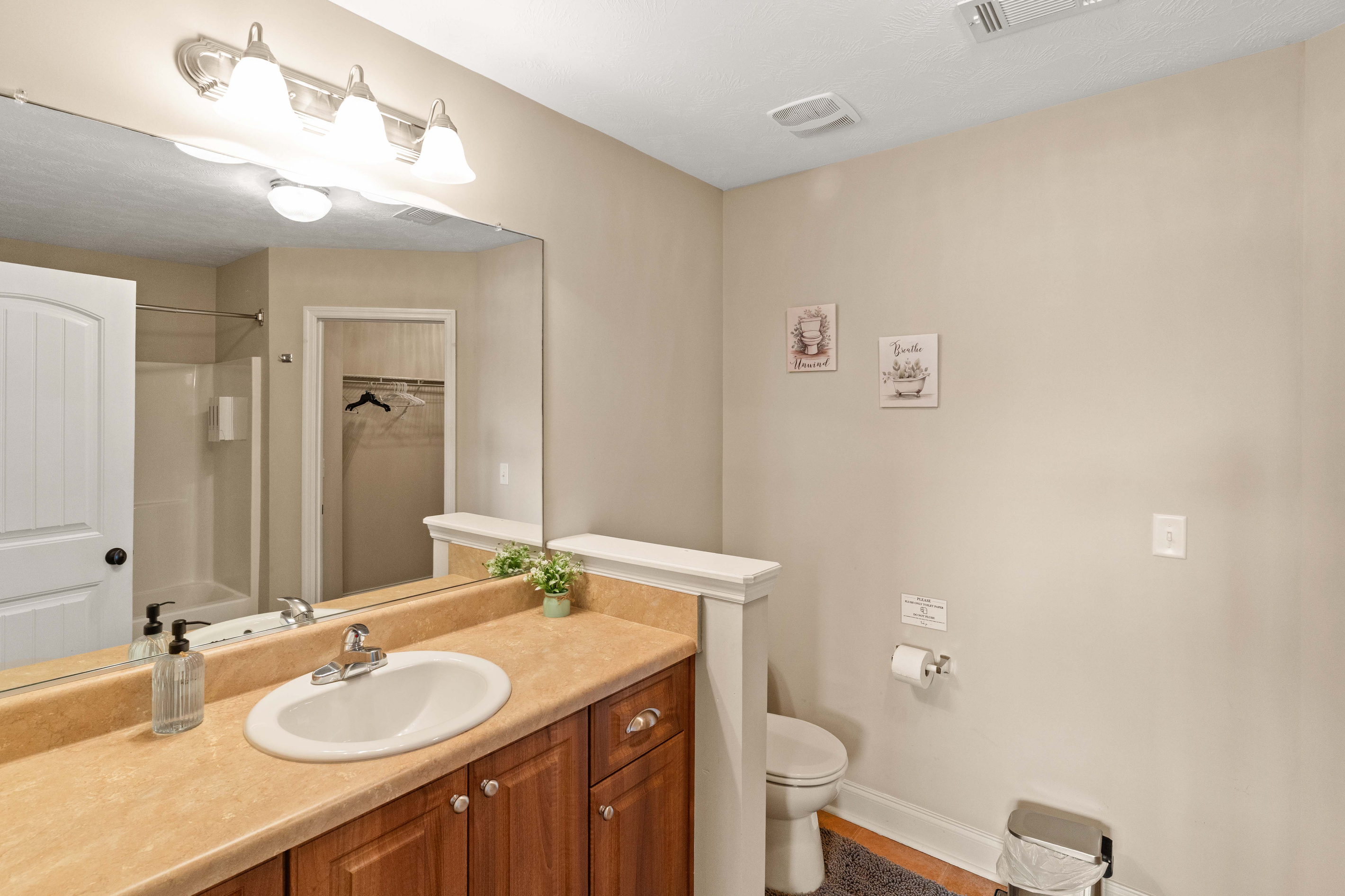 Full En-Suite Bathroom