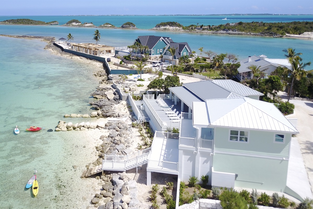 STARFISH BAY and MERMAID COVE - Located at the end of a peninsula called Eastern Shores making it very private surrounded by water