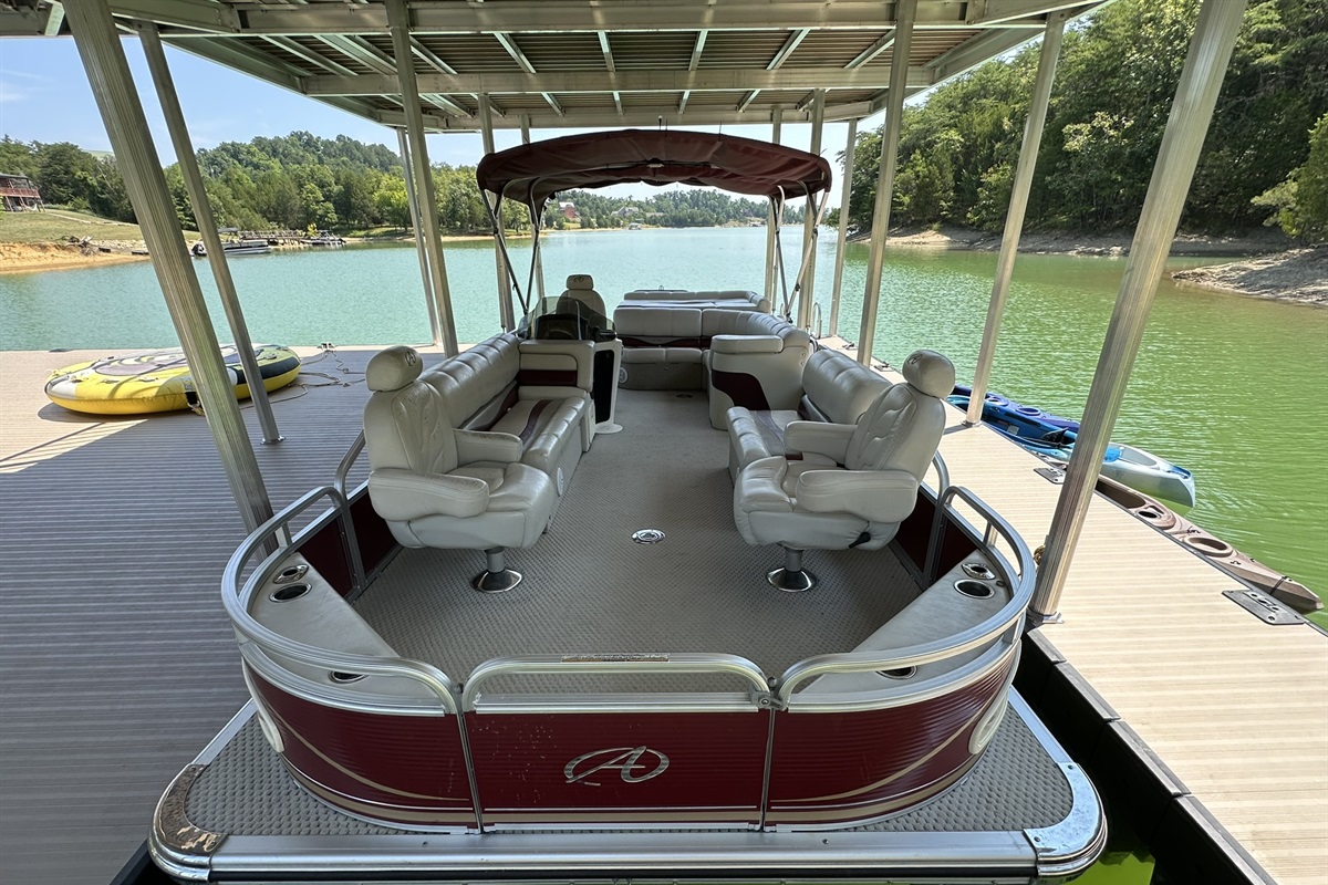 Pontoon Boat Available for Rent (24 ft Avalon w 115HP)