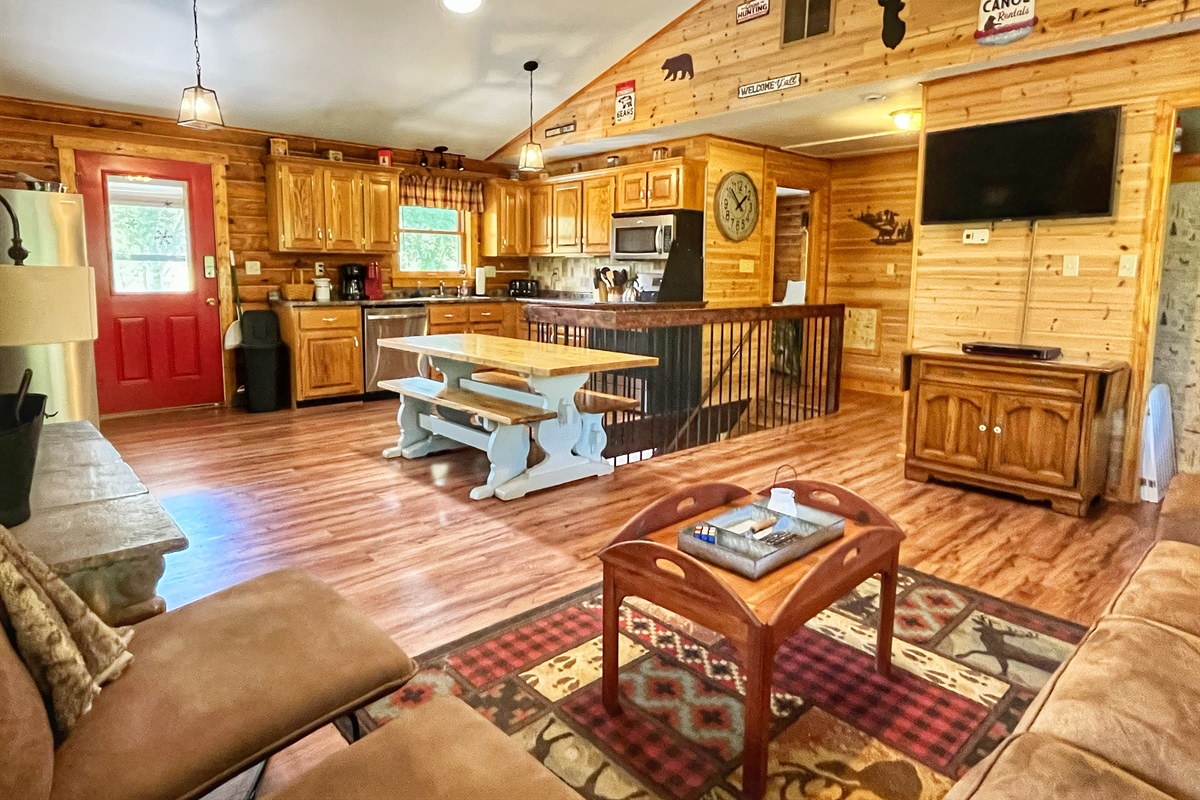 Open concept kitchen/livingroom