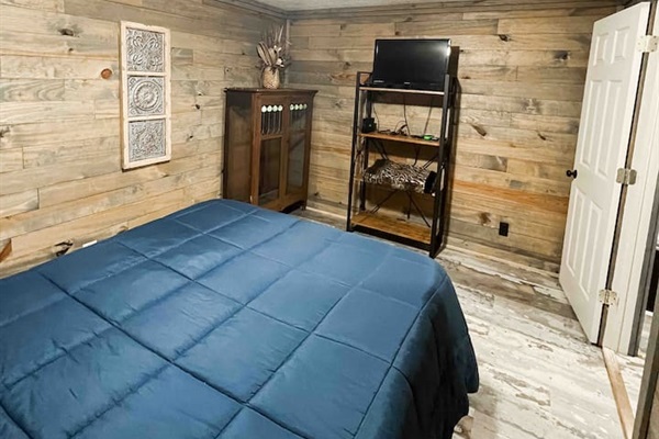 Full bedroom