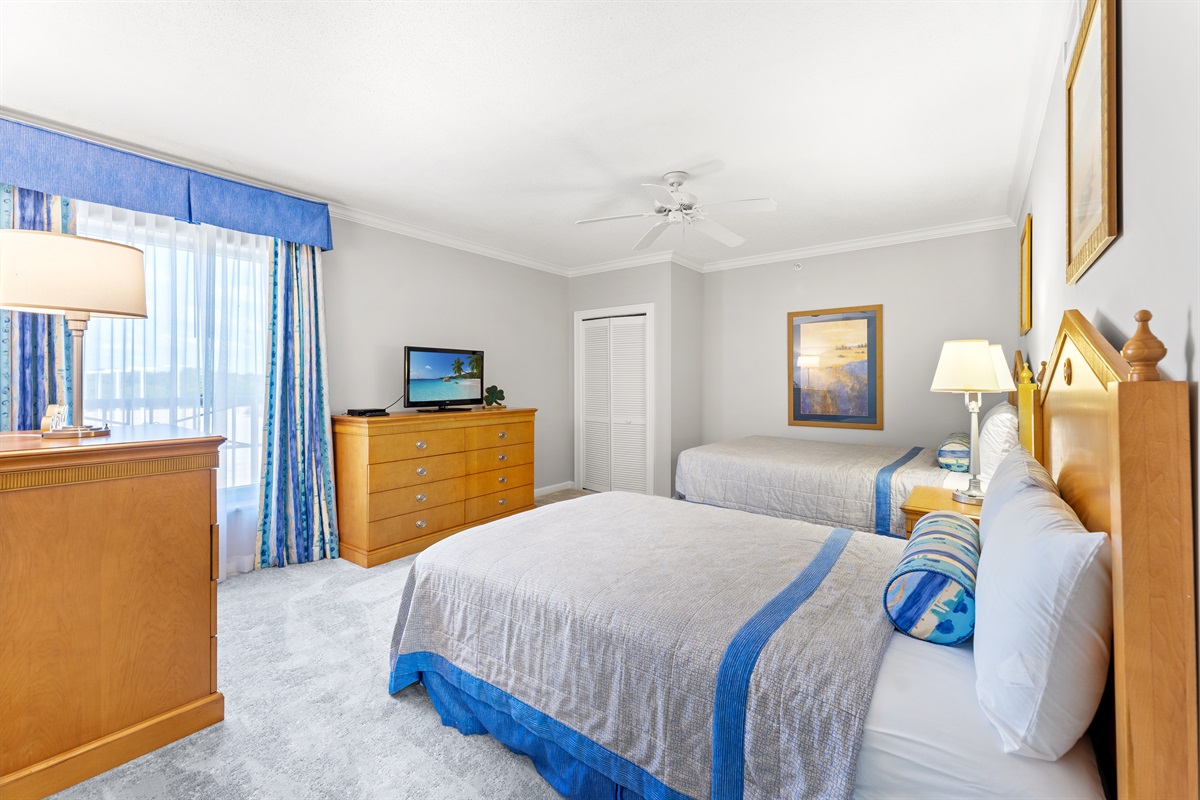Spacious 2nd Bedroom with a Queen and a double