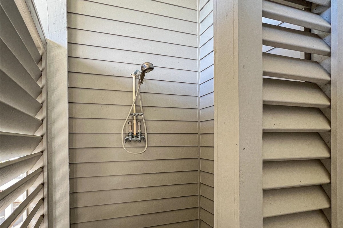 7b5ee95b094746c1926ee8ba0c67919b Large | Beachhouse | Texas | TX | Vacation Homes | Galveston | Crystal Beach | Kokomo | Breezy Days | Beachfront Elegance | Sunrise Serenity | Southern Sands Property Management, LLC