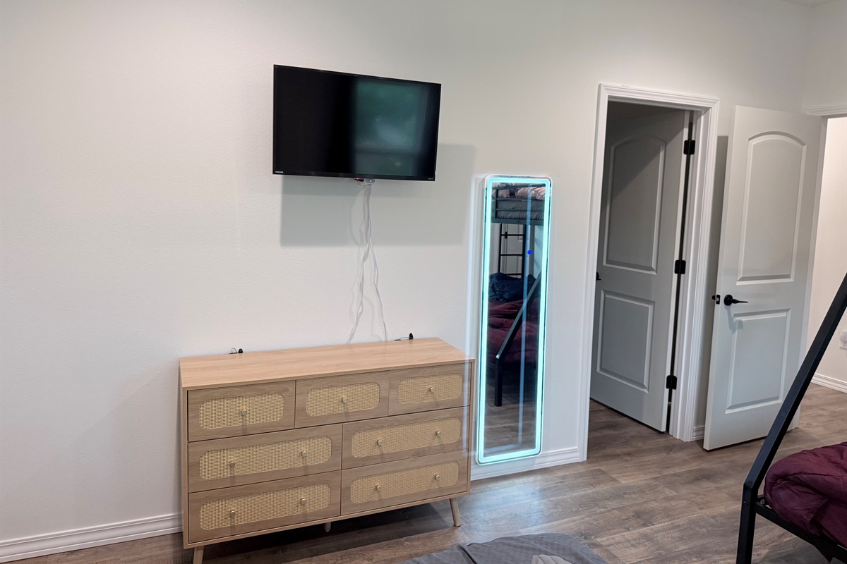 Lots of space to move around, Lighting in mirror makes getting ready easy if bathroom is in use.