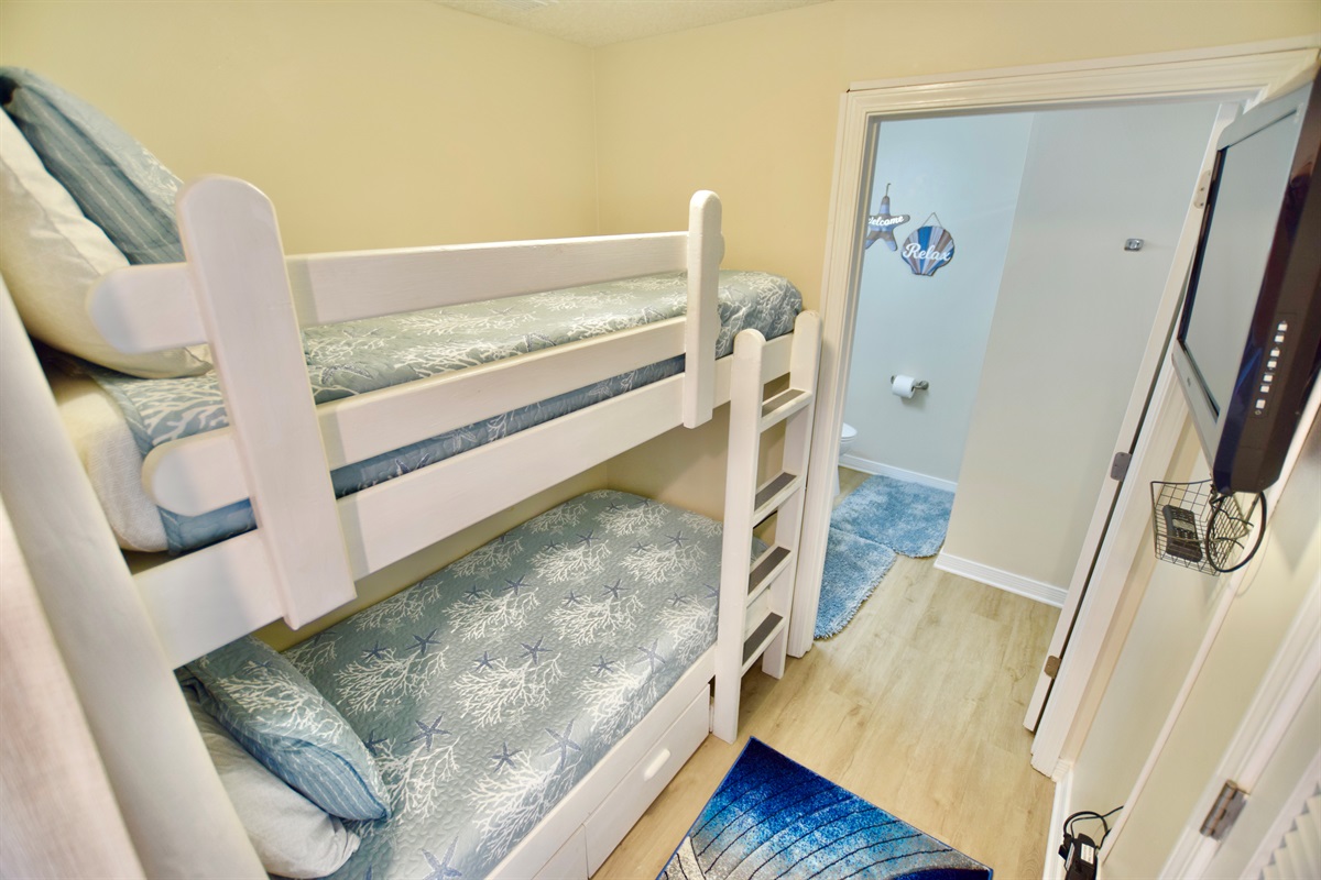 Destin West Gulfside #507 - Bunk Room