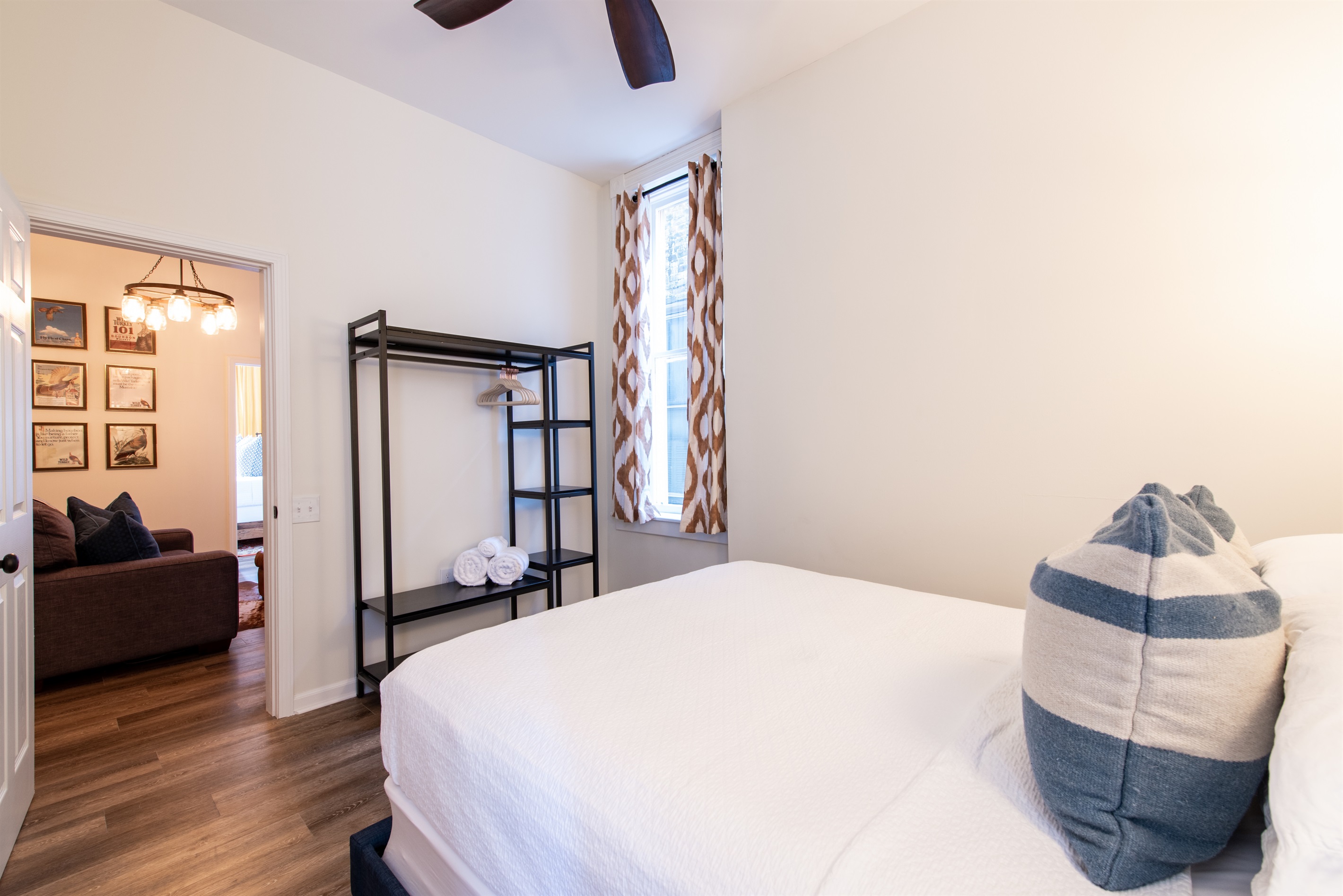 Wild Turkey Bedroom 2, Queen Bed, 45" Smart TV, Ceiling Fan, Closet System, White Noise Machines