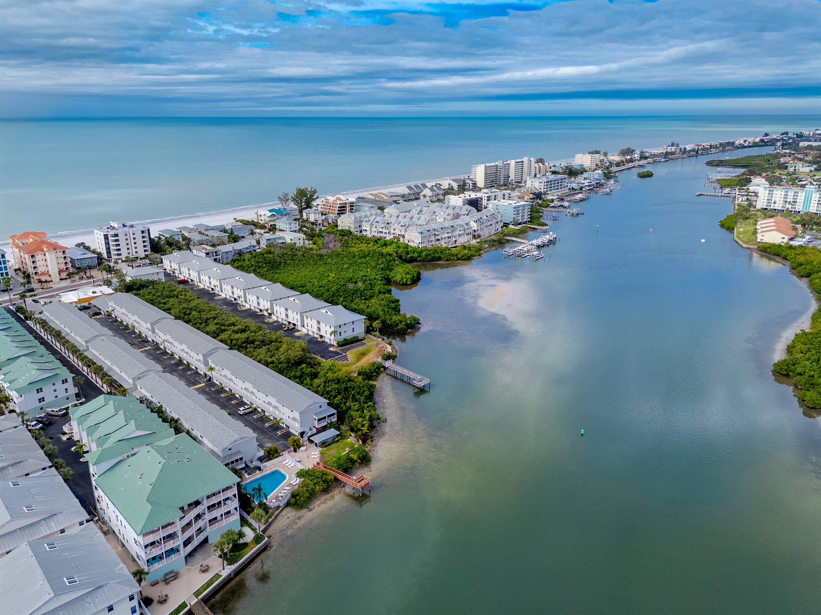 Enjoy the best of both worlds—beautiful Intracoastal views and just steps from the beach!