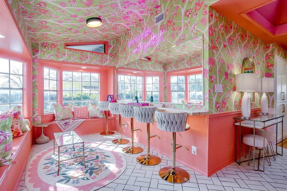 Beauty Bar foyer with dedicated styling stations