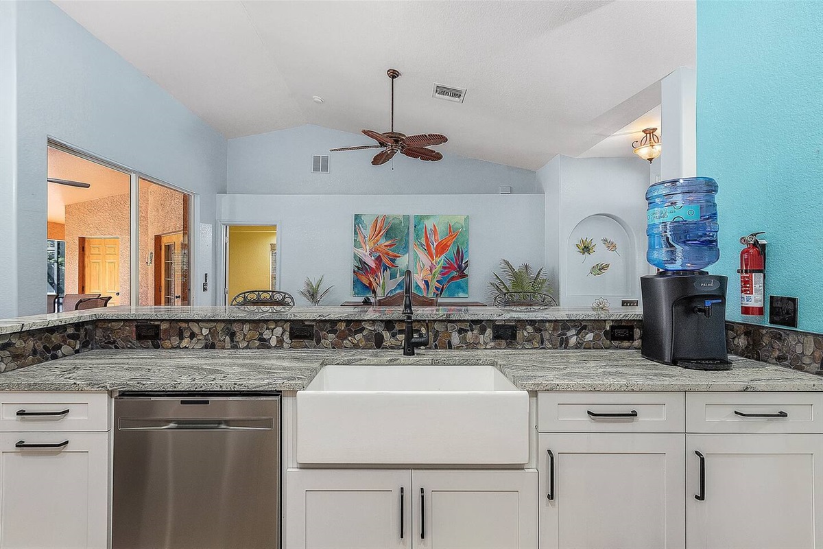 Fully equipped Kitchen with all your needs!