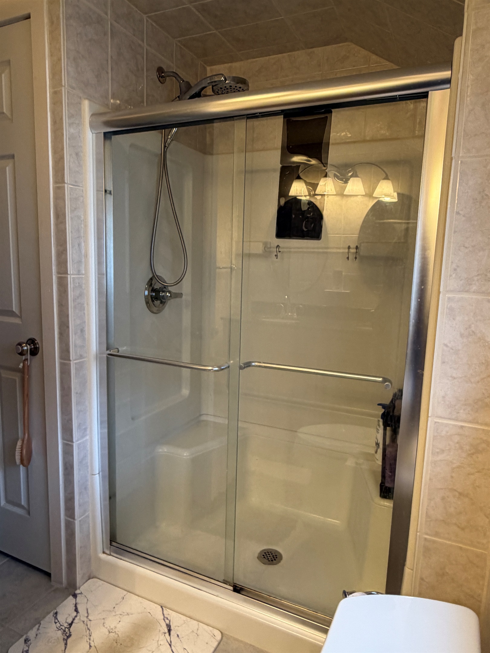 Ensuite bath with shower in King bedroom