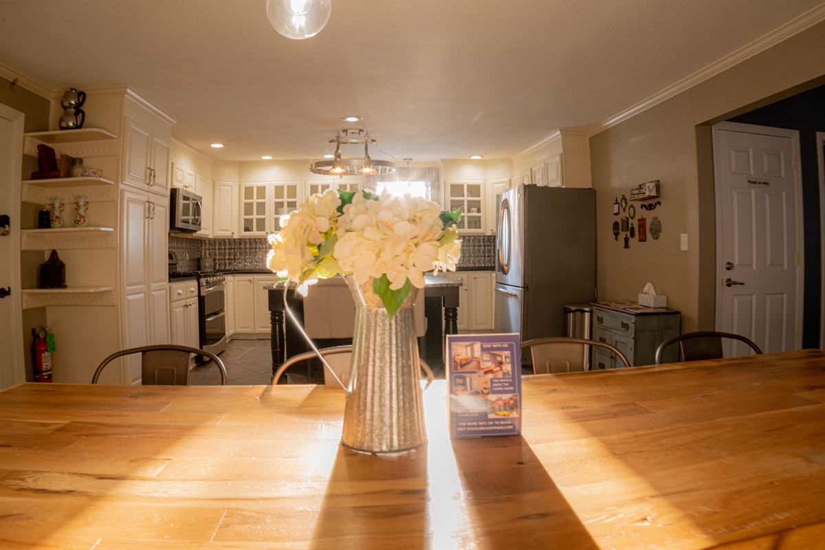 Large, 3 Bedroom Apartment Nightly Lodging in Eureka Springs, AR