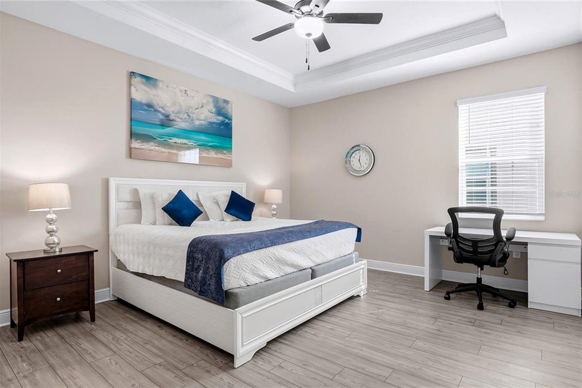 1st level master bedroom