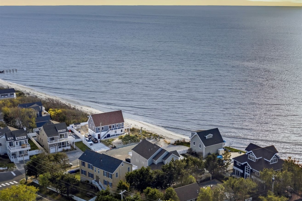 Enjoy the premier location of this stunning property. Ideally situated just steps from the water, this home offers an exceptional coastal lifestyle with panoramic ocean views and effortless beach access.
