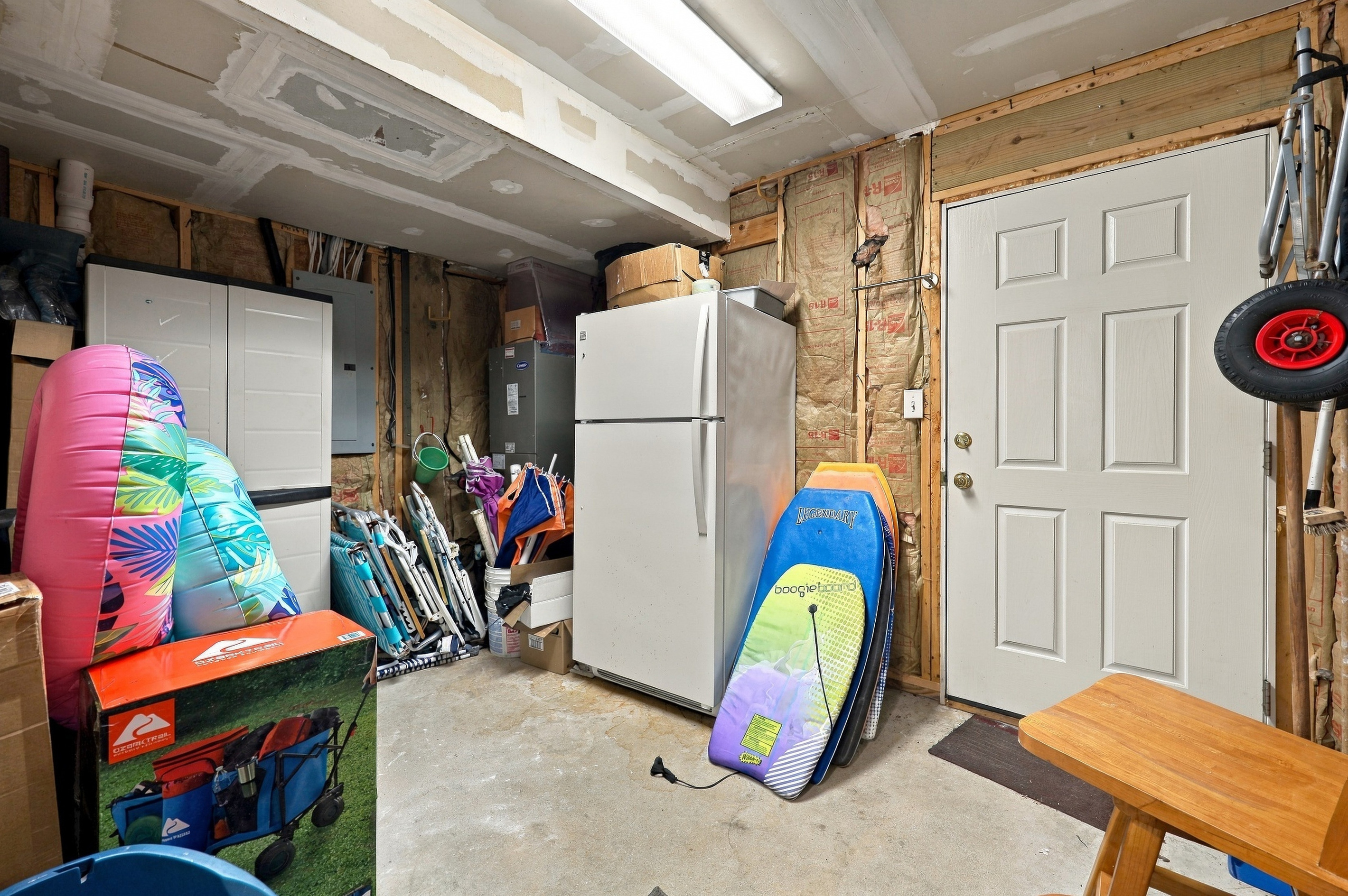 Boogie boards, beach chairs, umbrellas and a wagon are ready and waiting. Just grab and go!