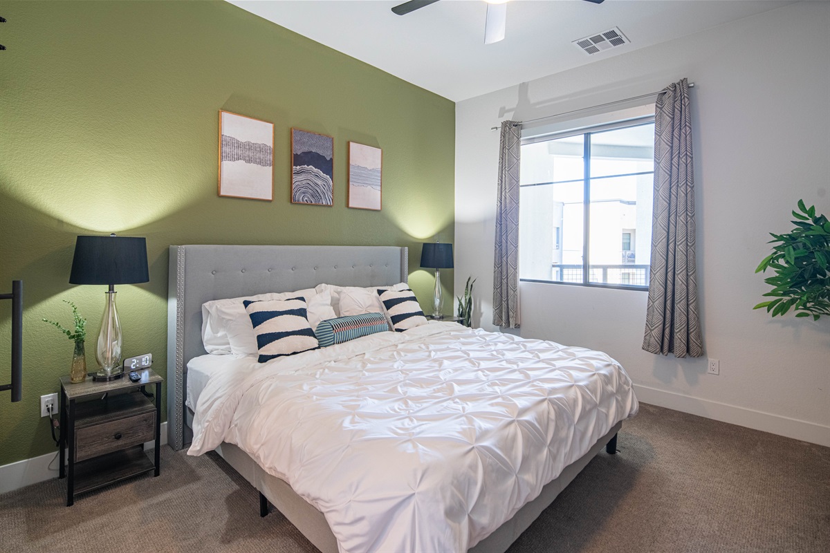 STAGED PHOTO - SAME FURNITURE BUT DIFFERENT LAYOUT