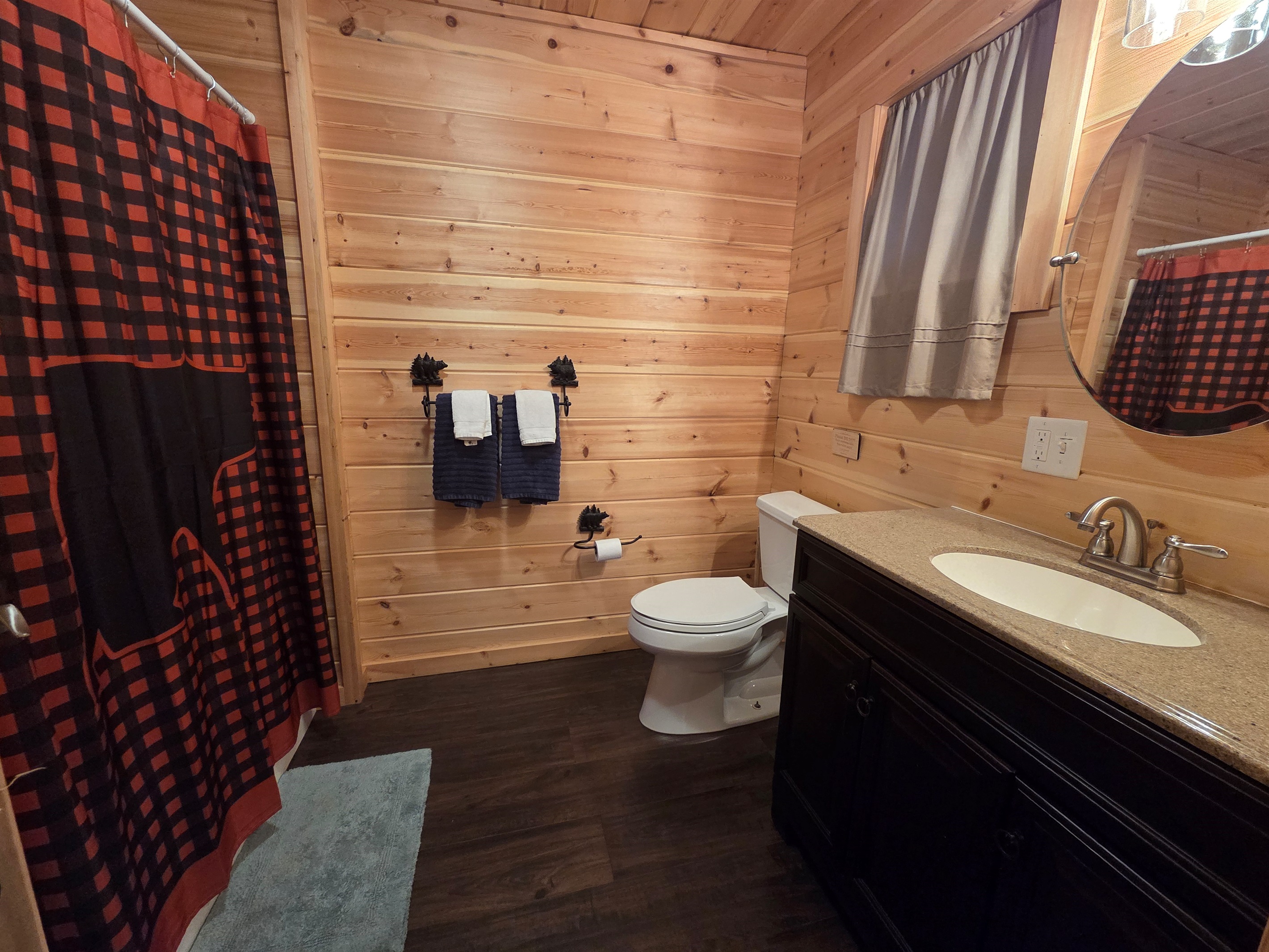 A full bathroom is located on the main level.