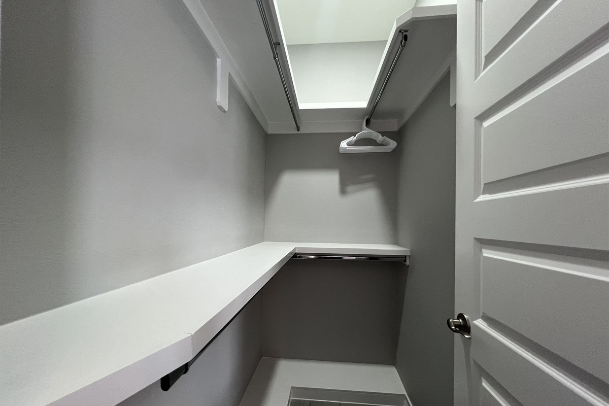 Secondary Bedroom Closet