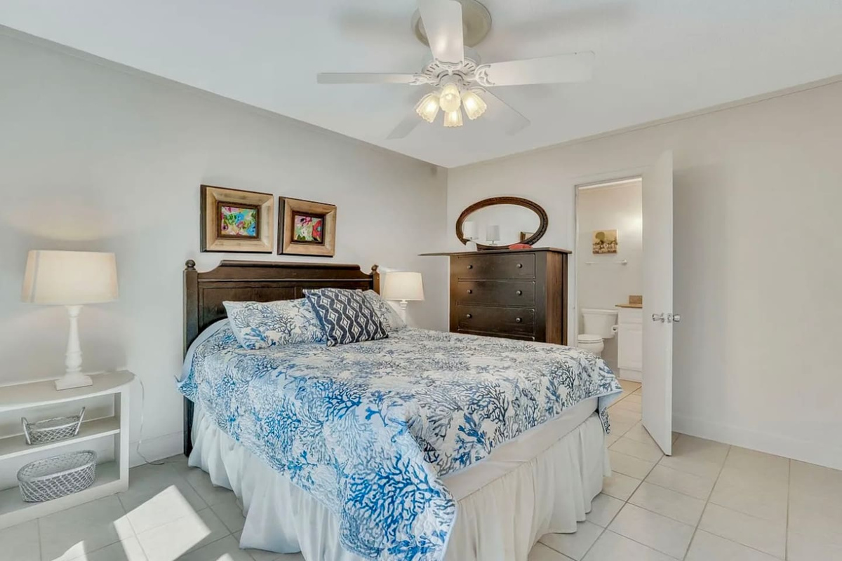 Queen bedroom