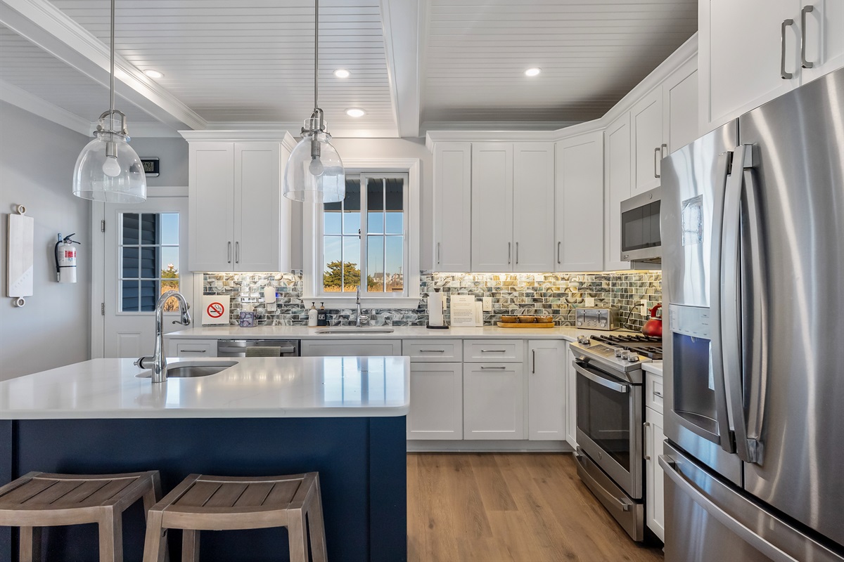 Large Kitchen With Island