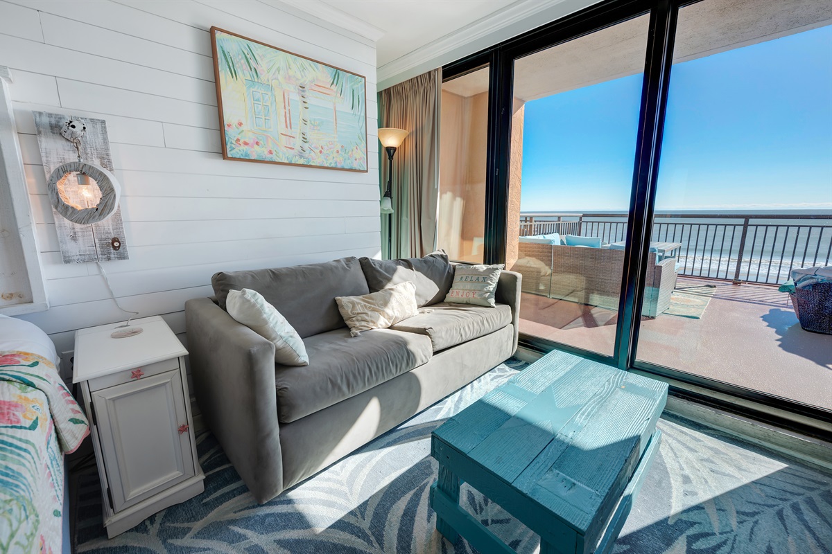 Stunning Bedroom Beautifully Decorated with Amazing Views 💫✨