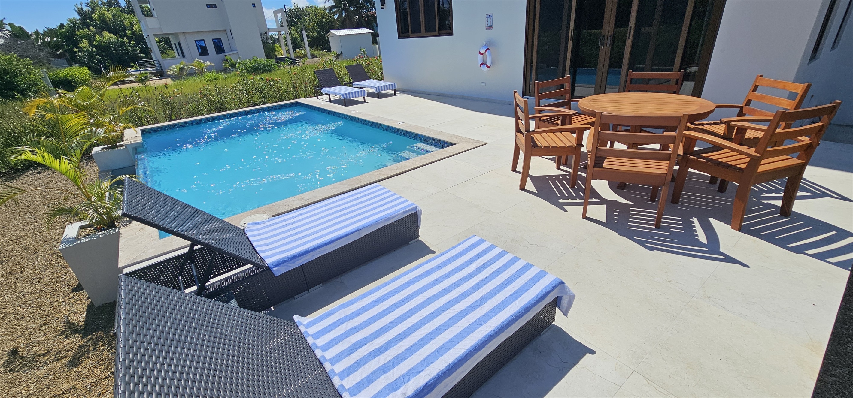 Loungers