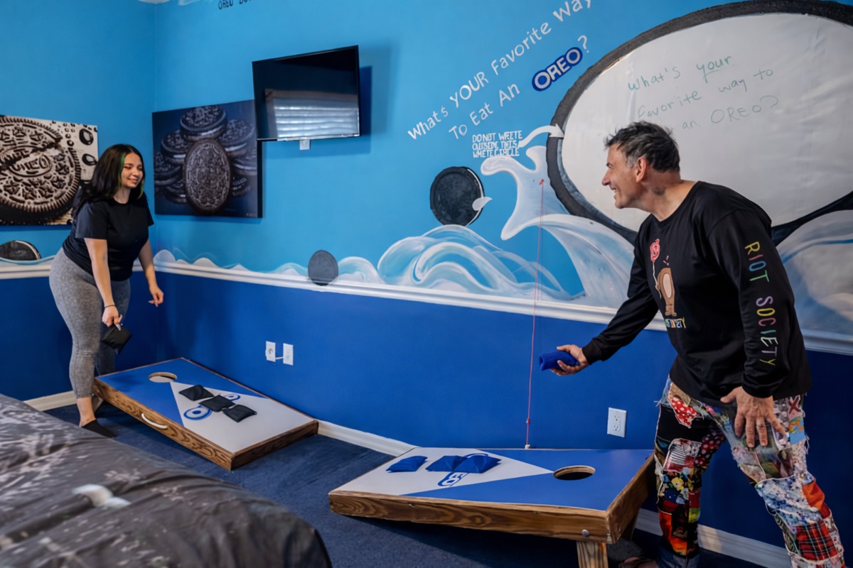 the oreo room comes with corn hole!
