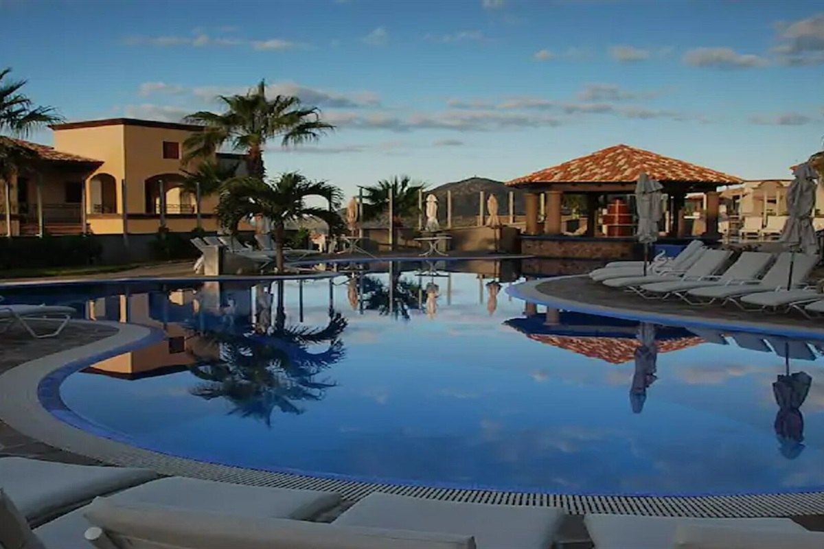 Pools and Beach at Pueblo Bonito Sunset Beach, Vacation Travel Exclusives