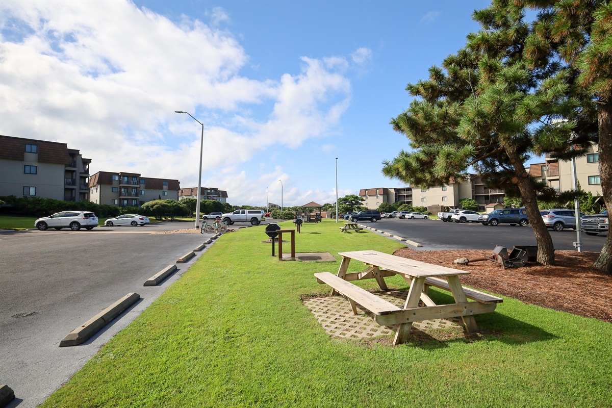 Southwinds offers a picnic area with grills and seating