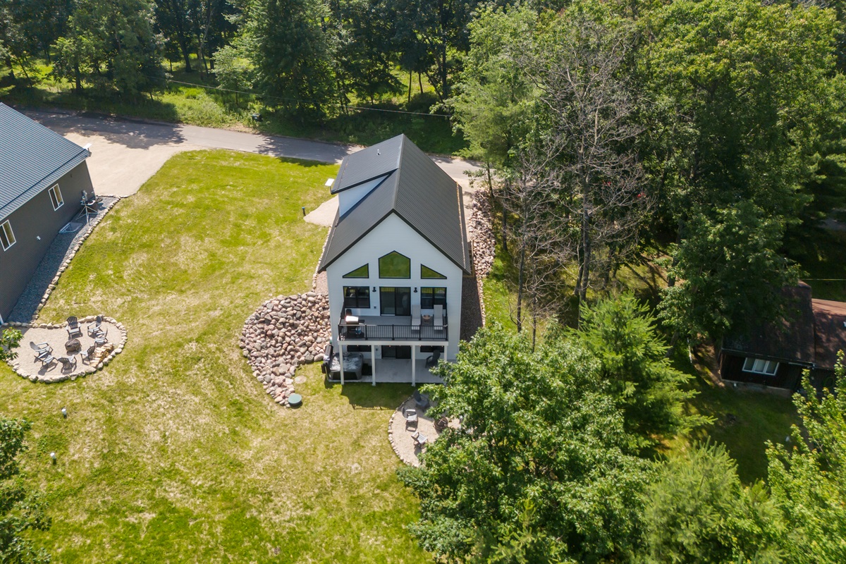 Tucked along the shoreline, Lake Luxury is the ideal spot for your lake getaway—private, scenic, and just steps from all the fun