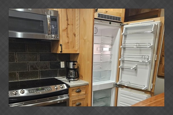 Kitchen area 2 of 2.