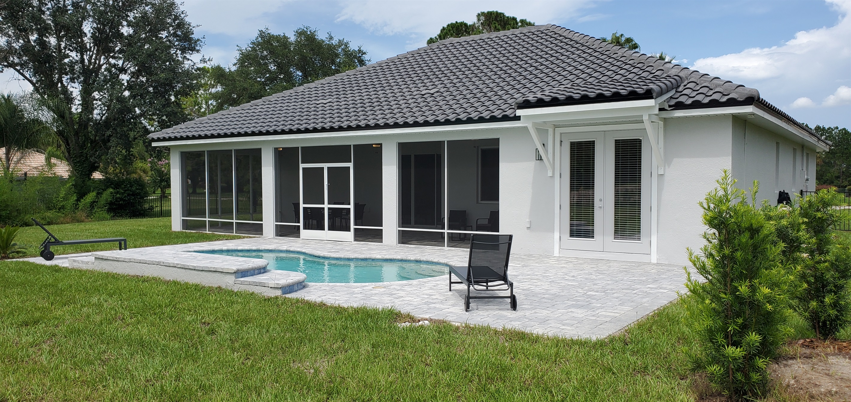 Back view pool and lanai