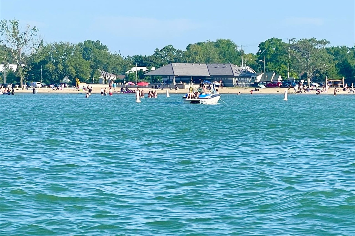 Boat view of the Sandy beach at Lakeview park west beach. 3 min drive