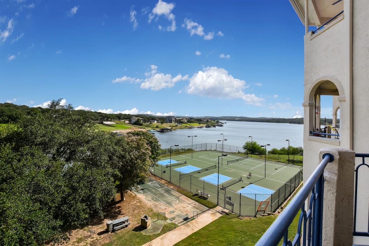 Lake Access just a few steps away