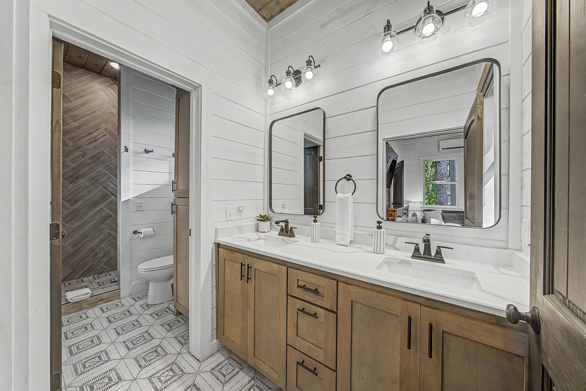 Every full bathroom, including the bunk pod bathroom, has double vanities, giving everyone room to get ready.