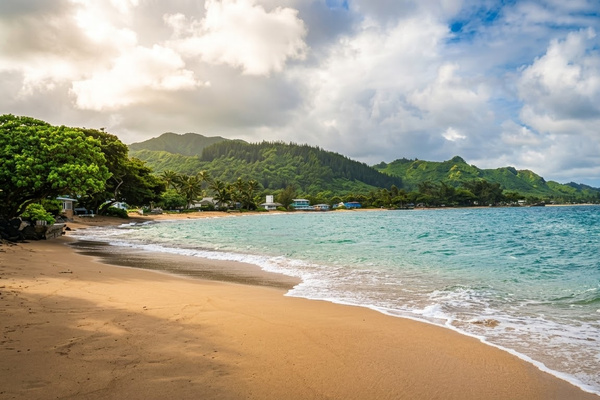 Nearby Beach | Shoreline varies by tides and seasons.