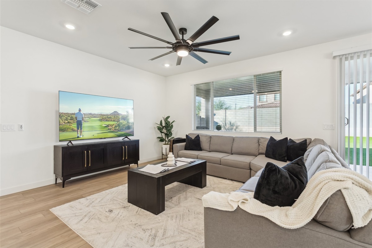 Running Deer Getaway | 3 Bed + Office • 2 Bath — Running Deer Getaway | 3 Bed + Office • 2 Bath, Surprise, Arizona — photo 8