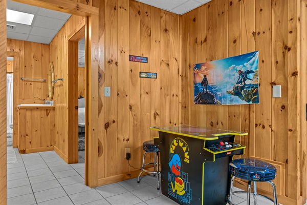 Arcade cocktail table