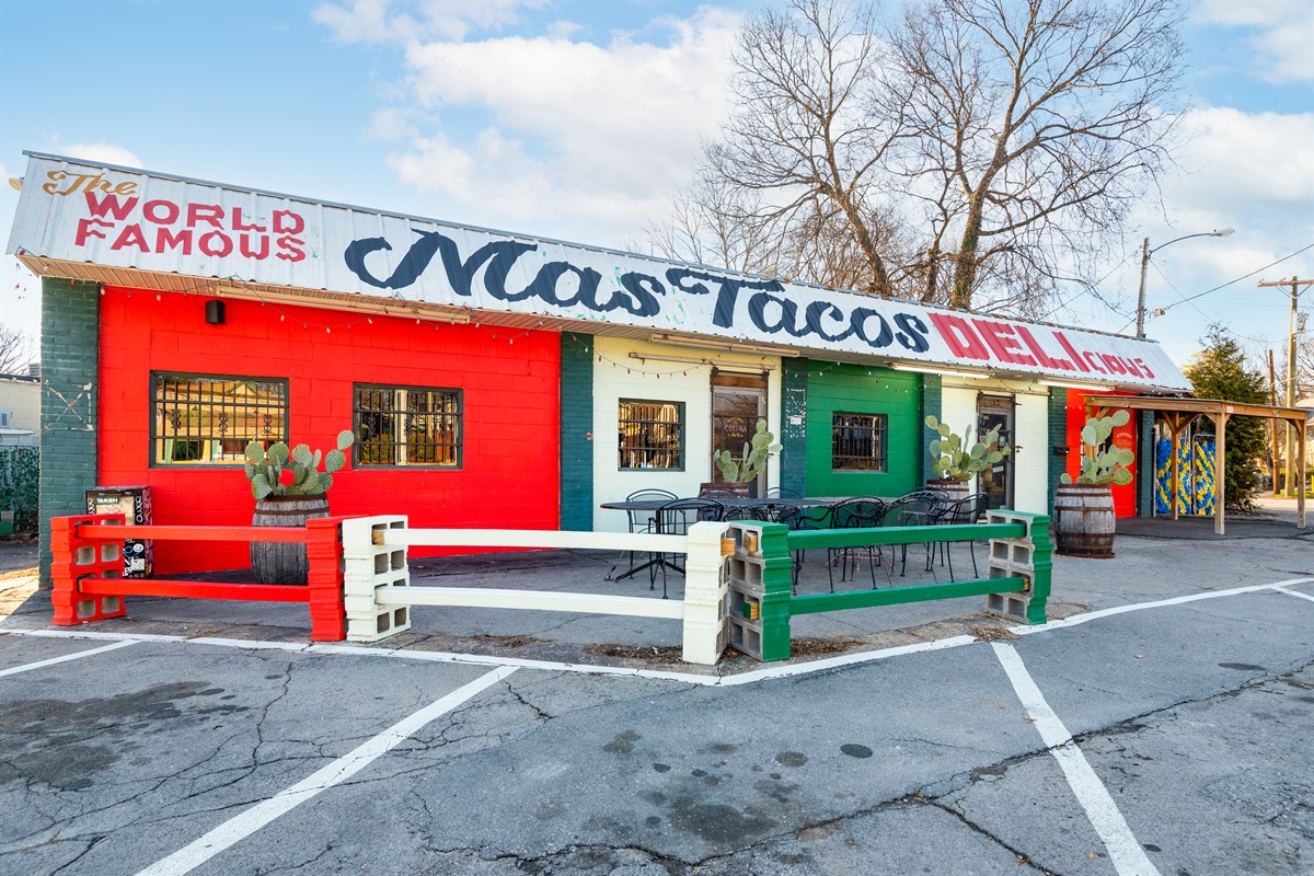 Mas Tacos located .2 miles from the house.