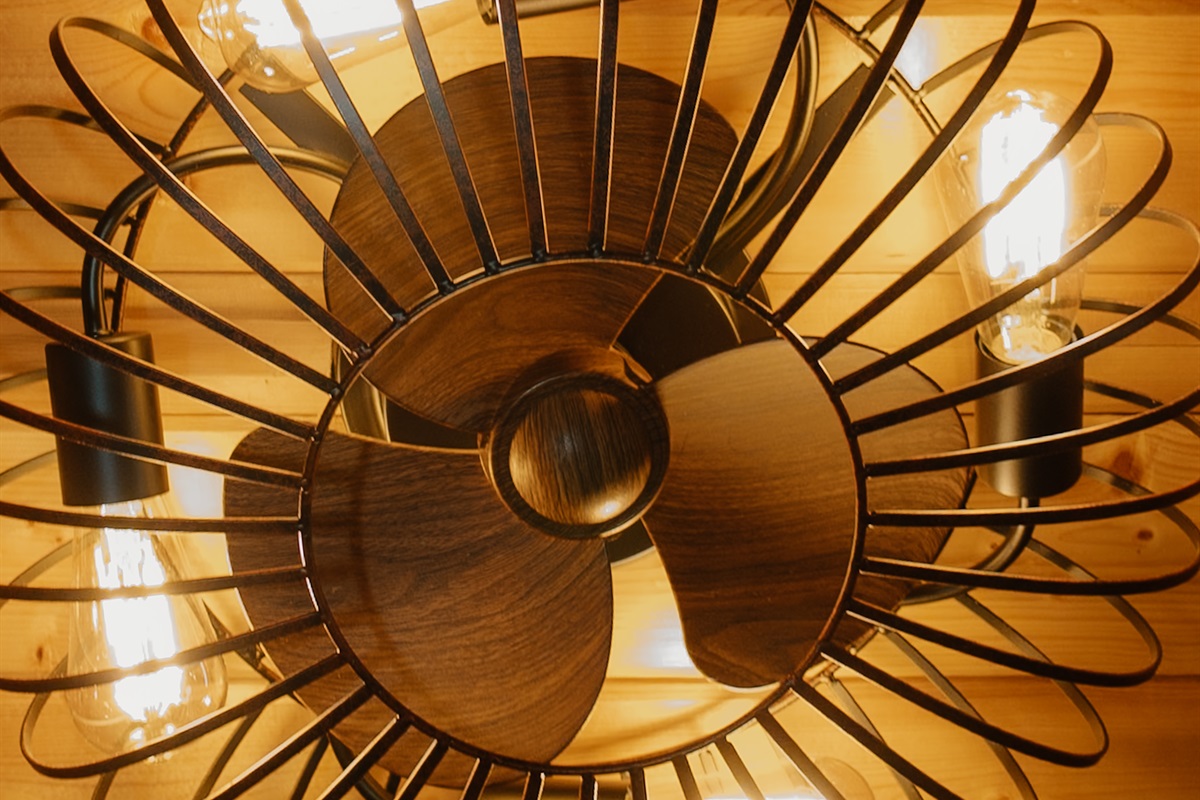 Every room features both ceiling and floor fans—customizable airflow keeps everyone comfortable.