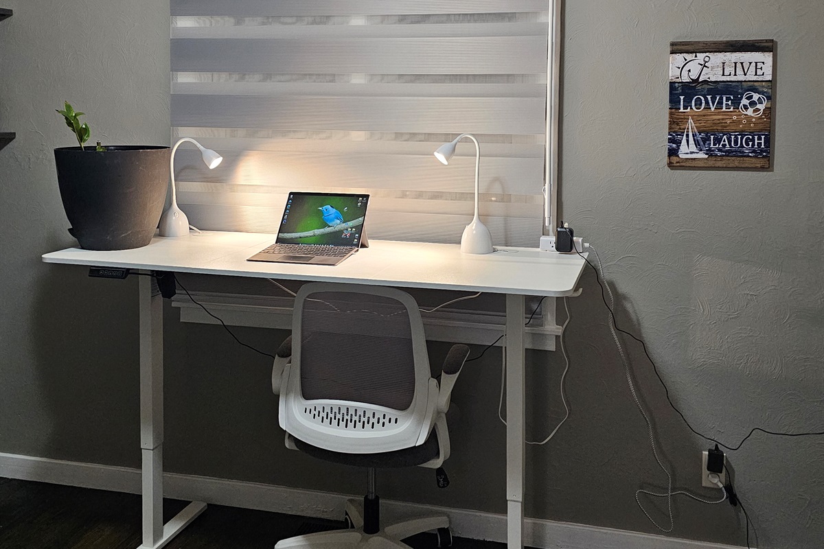 Standing or sitting? Our adjustable desk allows you to raise or lower the desk with the push of a button.