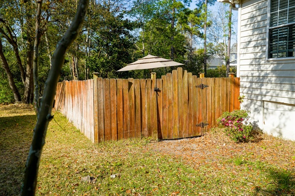 Fenced Yard, Gate Access