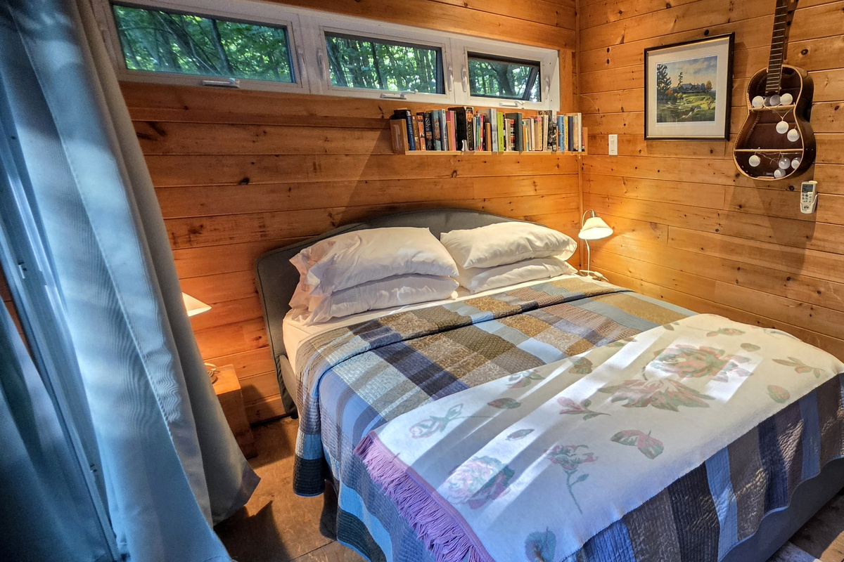 Bunky cozy interior seen from entry door