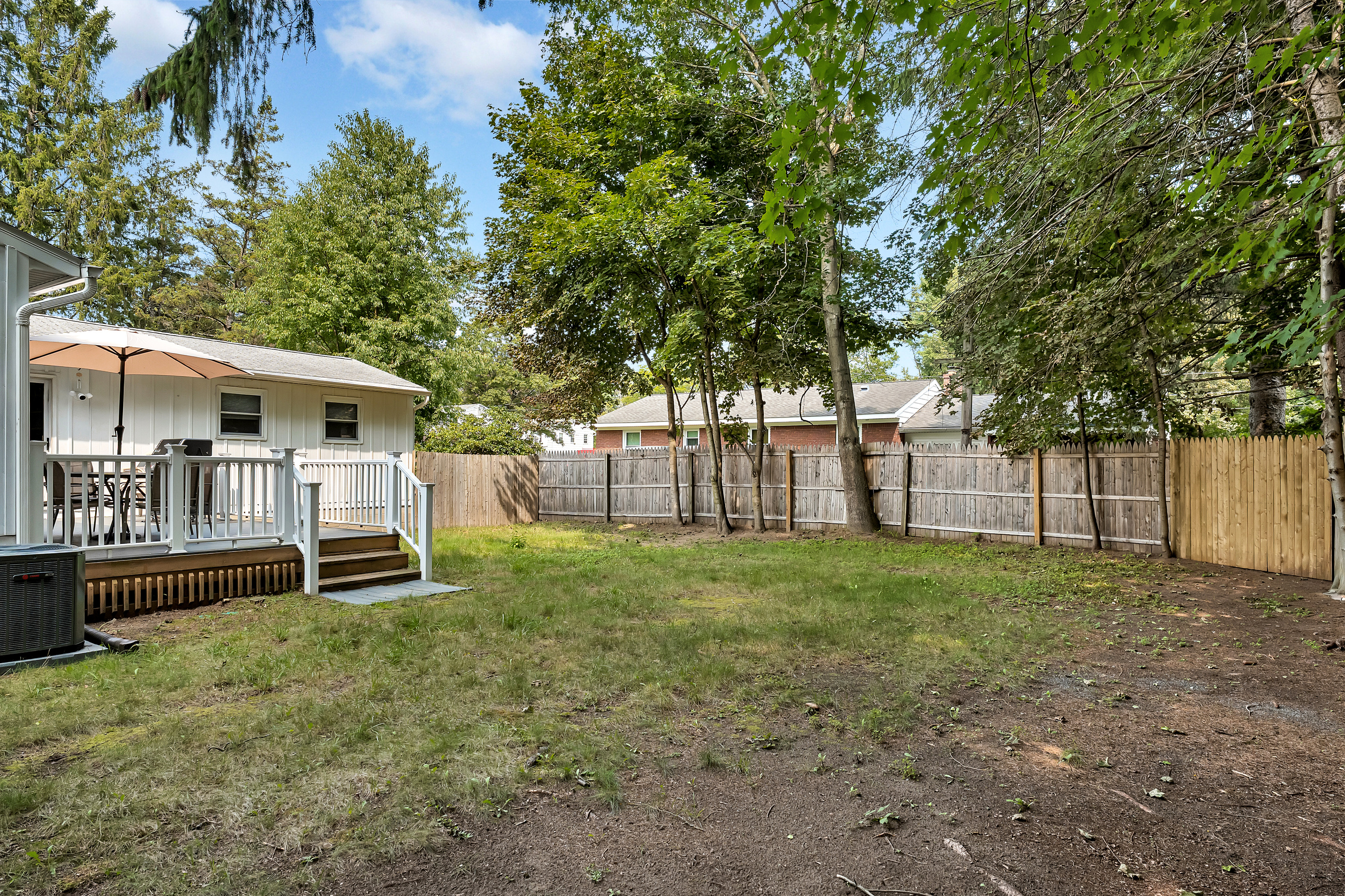 Backyard – Fenced Yard