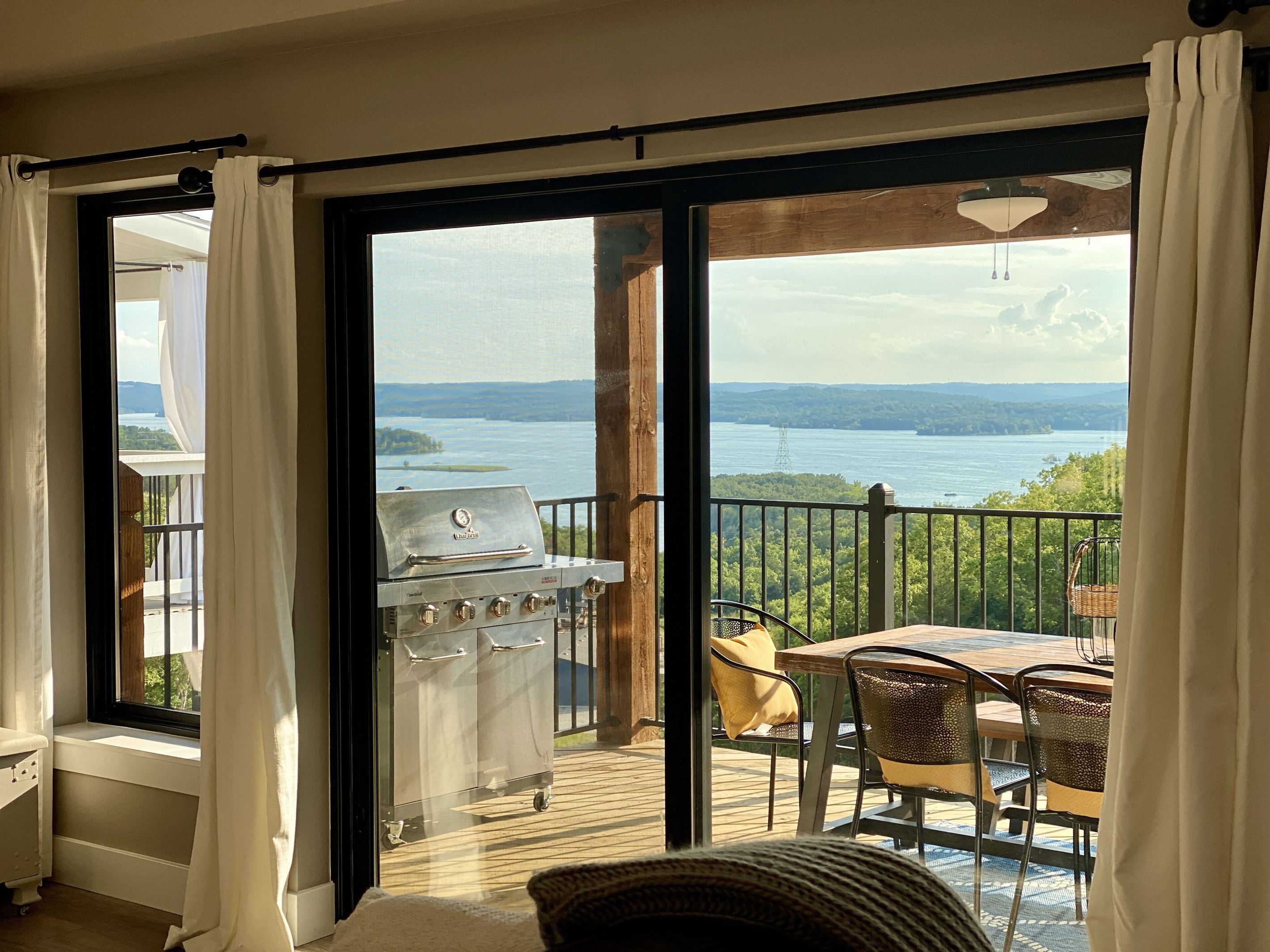 Beautiful lakeview from living room