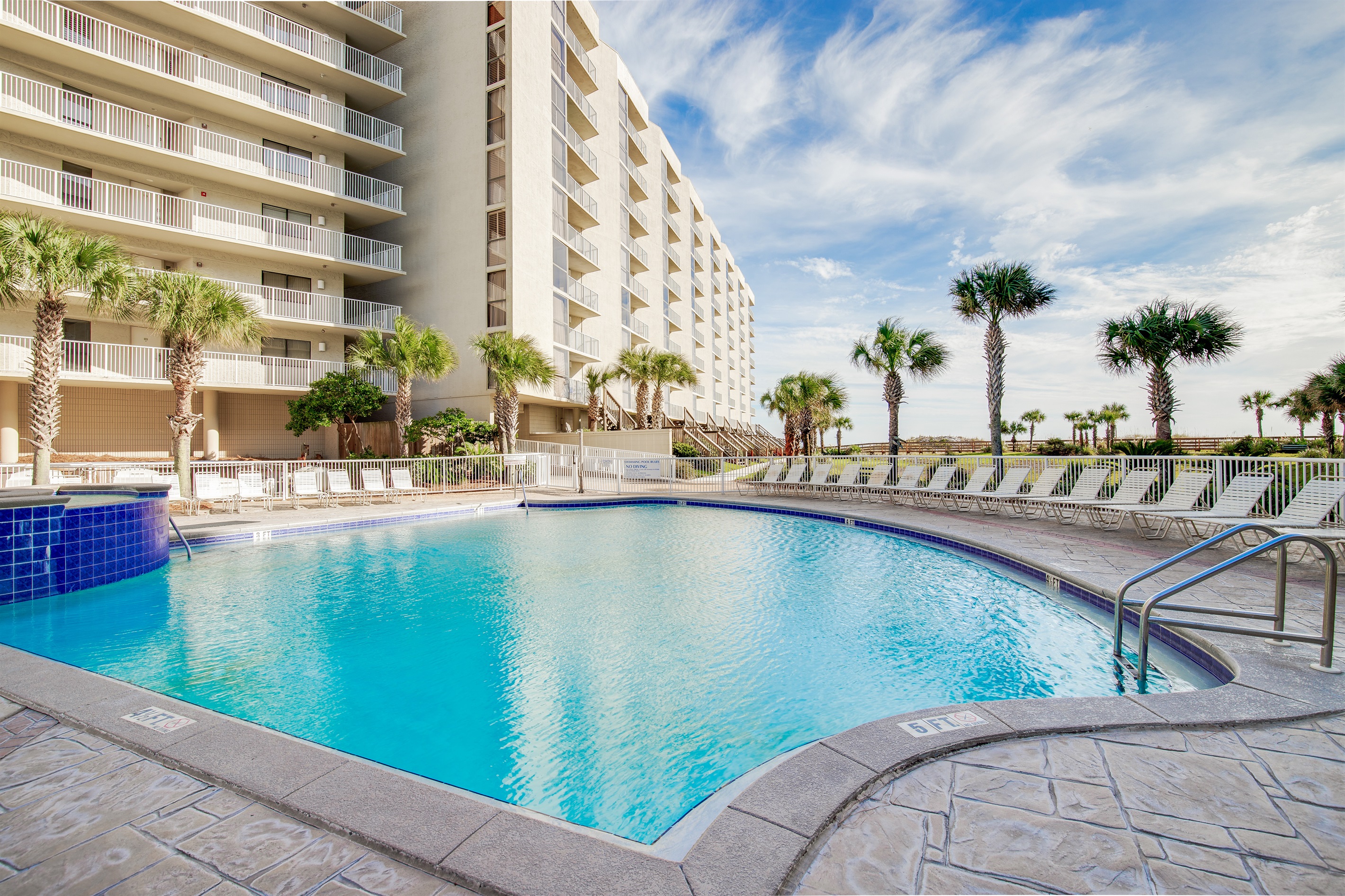 Gorgeous Pool, Hot Tub and Kids Pool