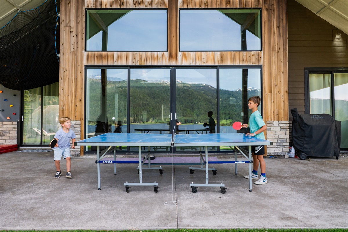 Family adventure Enjoy ping pong with a spectacular view.