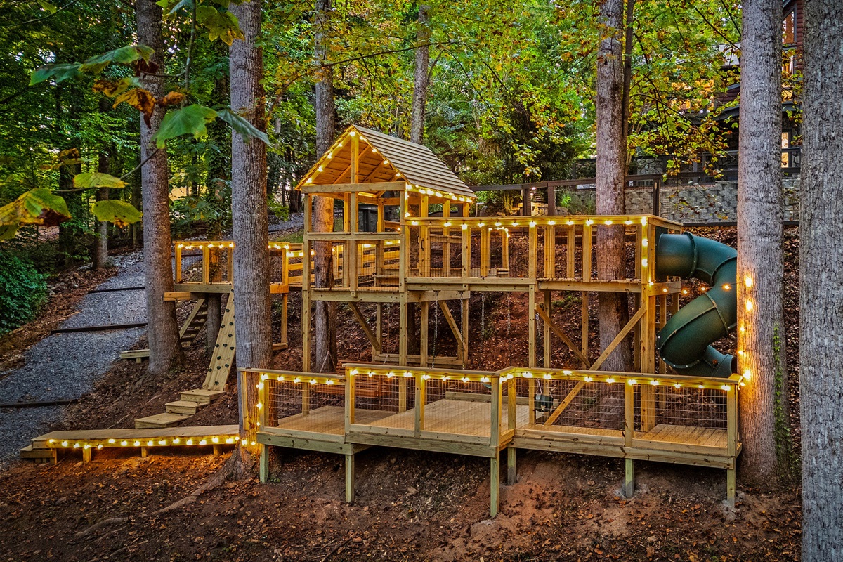 Multi story tree fort / playset for the young and young at heart.