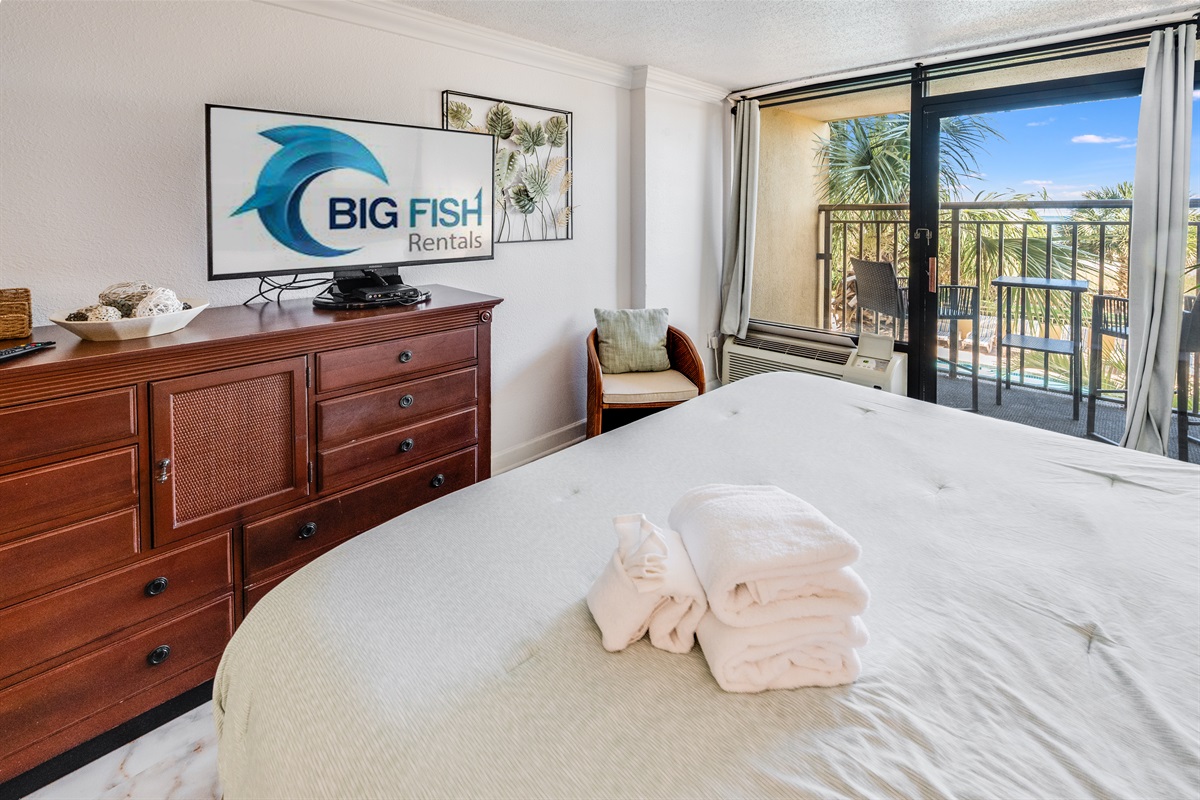 Beautiful Bedroom with Amazing Views